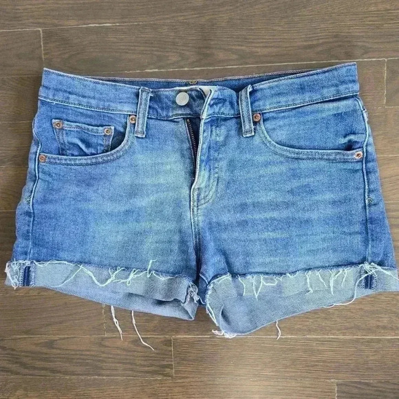 Gap distressed rolled hem Jean shorts sz 26 - Picture 1 of 6